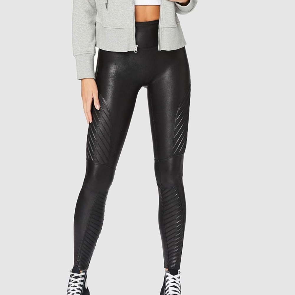 Black SPANX MOTO LEGGING SIZE M (Stock 2403)